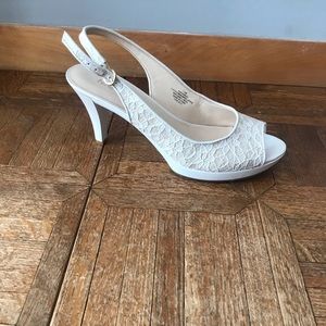 Nine West cream, lace heels